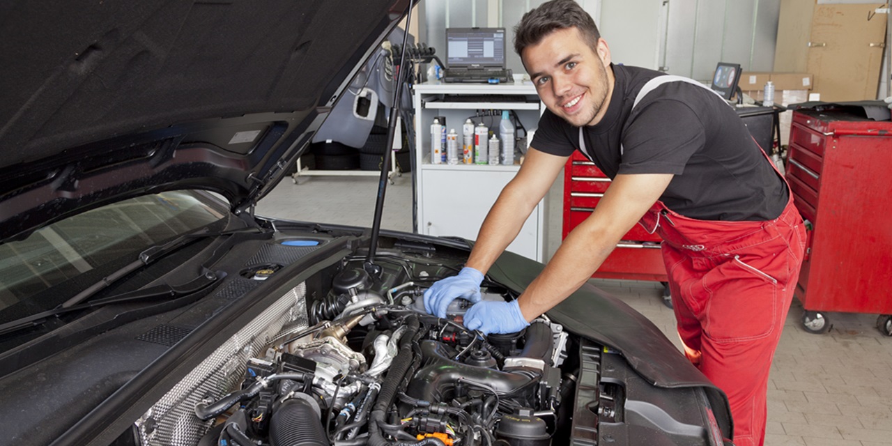 Handwerkskammer Frankfurt (Oder) - Bildungszentrum - Fortbildung - Teile I und II im Kraftfahrzeugtechniker - Handwerk
