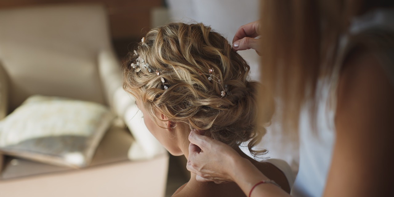 Handwerkskammer Frankfurt (Oder) - Bildungszentrum - Fortbildung - Styling / Hochsteckarten und Flechttechniken