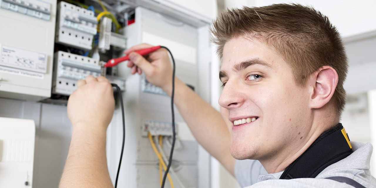 Handwerkskammer Frankfurt (Oder) - Bildungszentrum - Fortbildung - Jährliche Sicherheitsunterweisung für Mitarbeiter im Bereich der Elektrotechnik