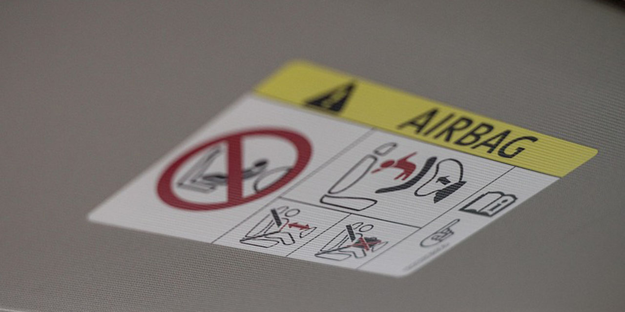 Handwerkskammer Frankfurt (Oder) - Bildungszentrum - Fortbildung - Umgang mit Airbag und Gurtstraffern